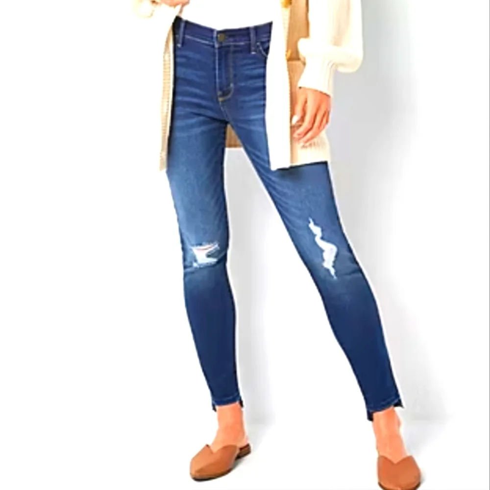 STYLE & CO. WOMEN'S CURVY SKINNY LEG  DISTRESSED JEANS SIZE 10